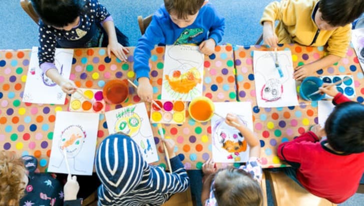 کلاس کاردستی کودکان